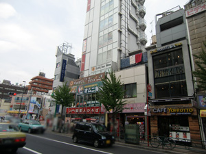 �R���A���^�E��